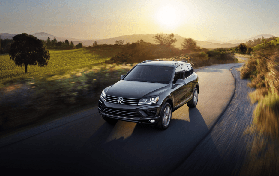 Кроссоверное наступление Volkswagen: T-Roc, Tharu и Touareg Wolfsburg Edition